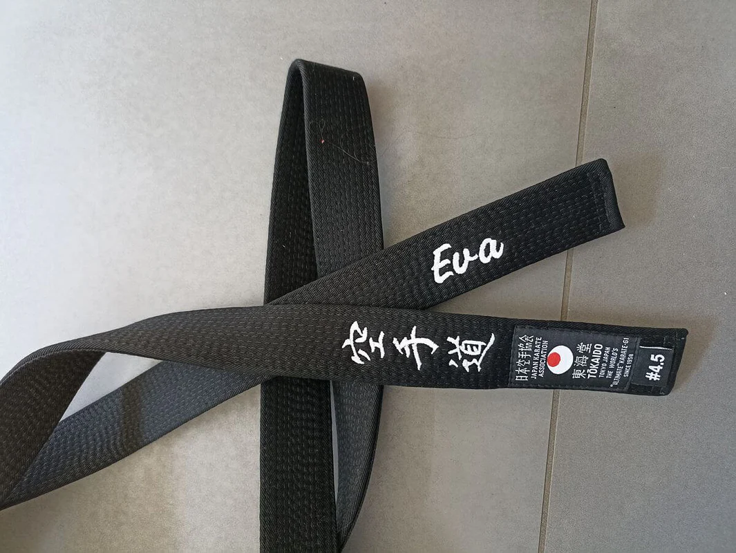 Image #1 de Eva
